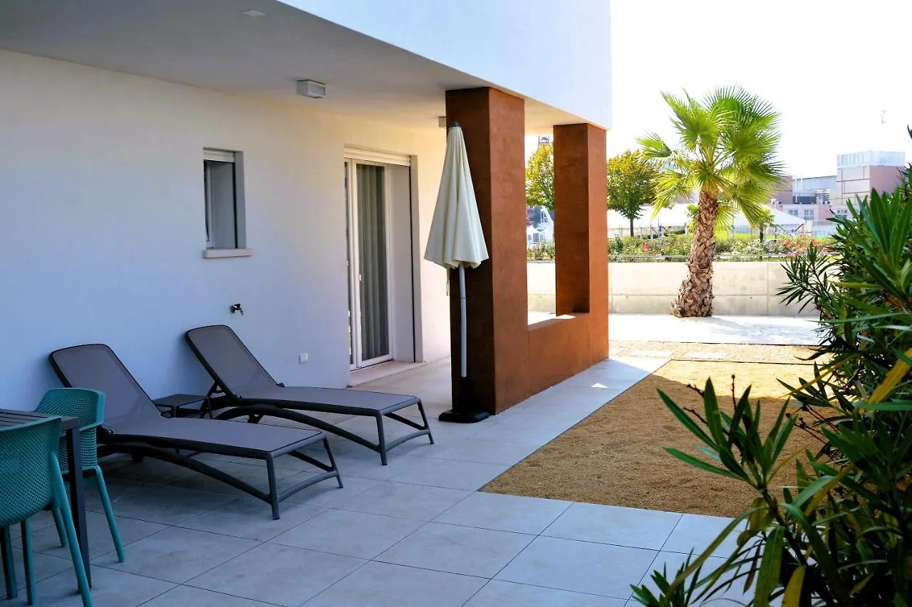 Sun Beach Residence Con Piscina - Piazza Brescia - Adria Holiday Jesolo - Family Apartments