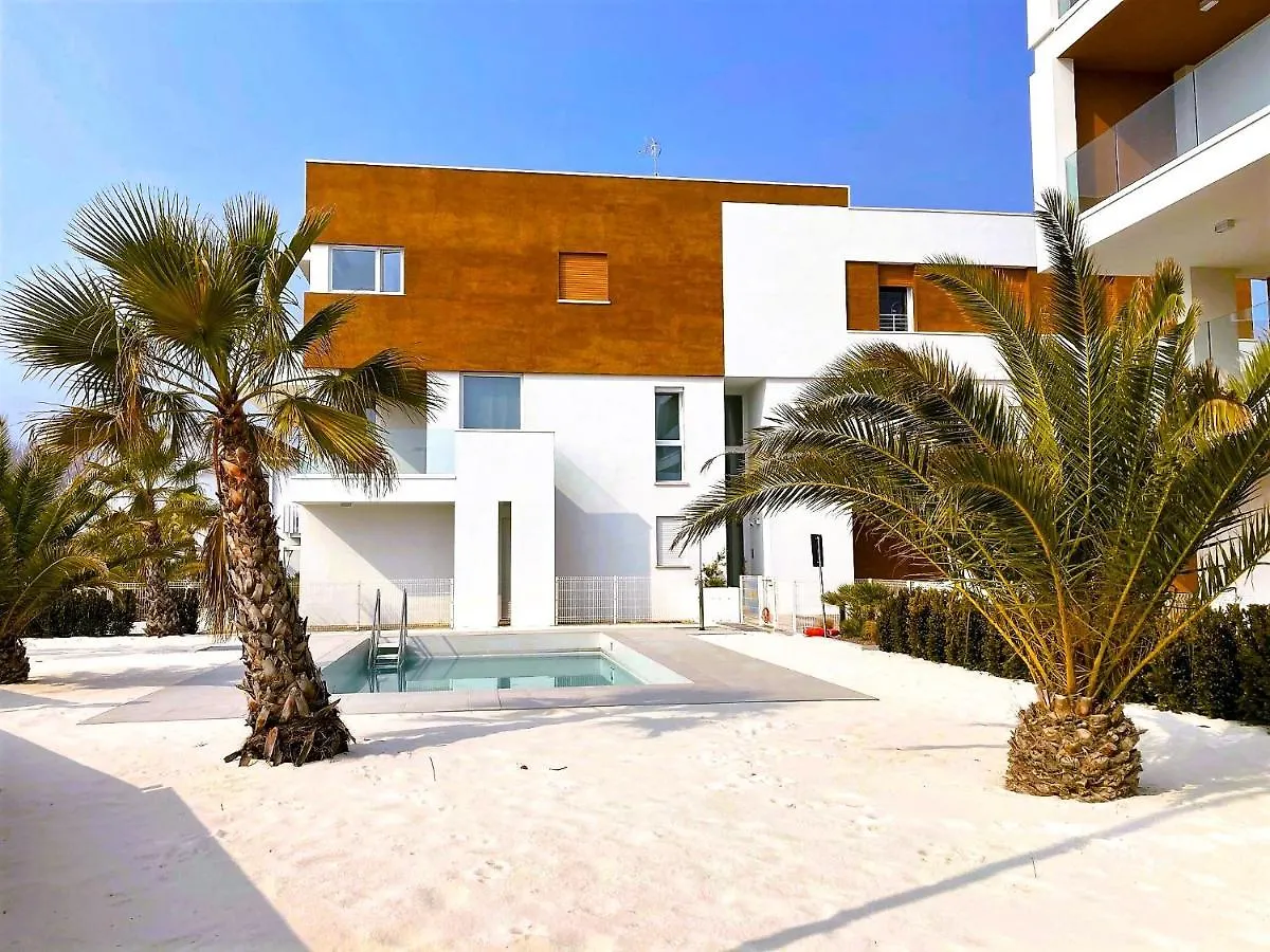 Sun Beach Residence Con Piscina - Piazza Brescia - Adria Holiday Jesolo - Family Apartments איטליה