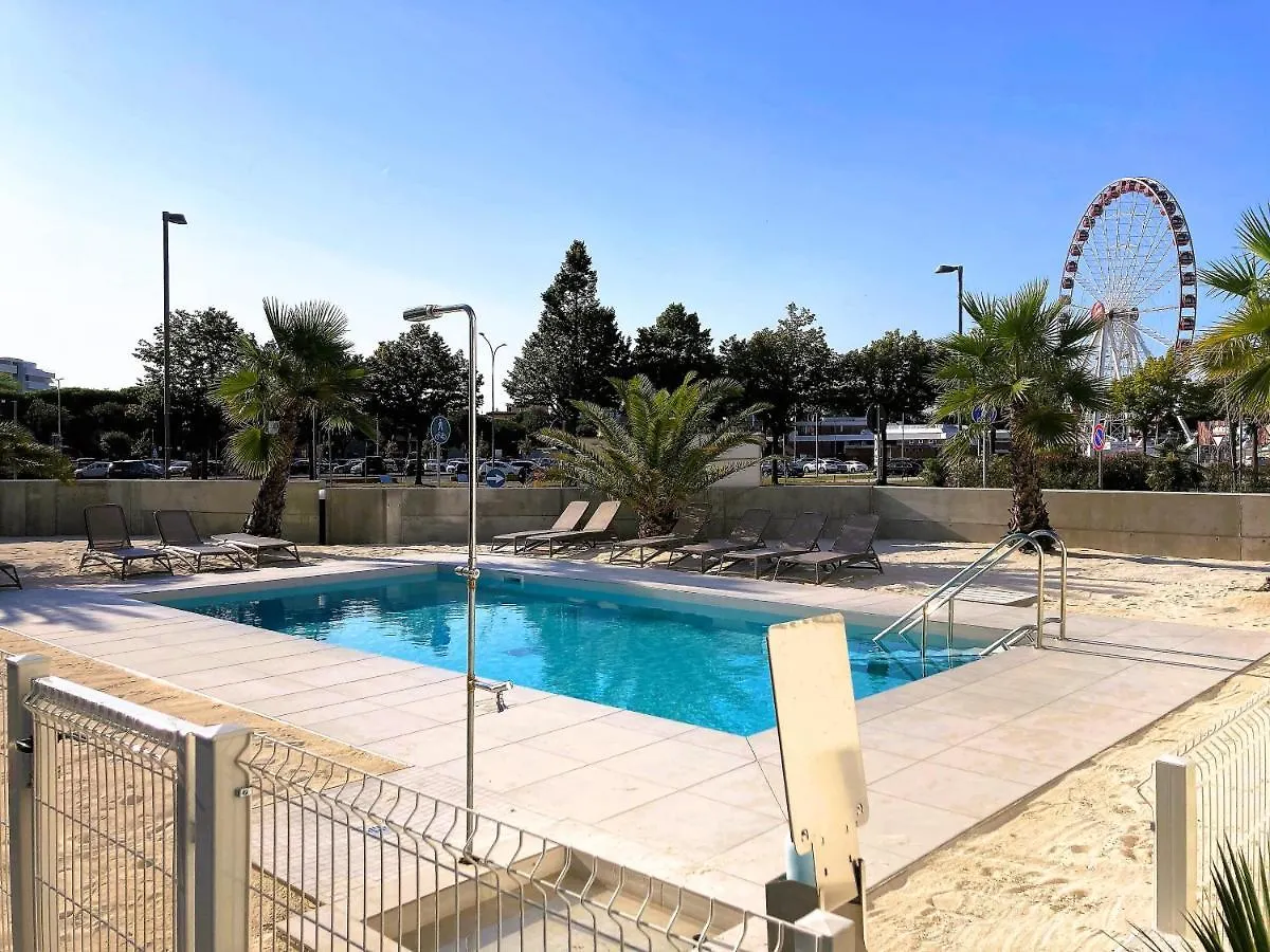 Sun Beach Residence Con Piscina - Piazza Brescia - Adria Holiday Jesolo - Family Apartments 0*, לידו די ג'סולו איטליה