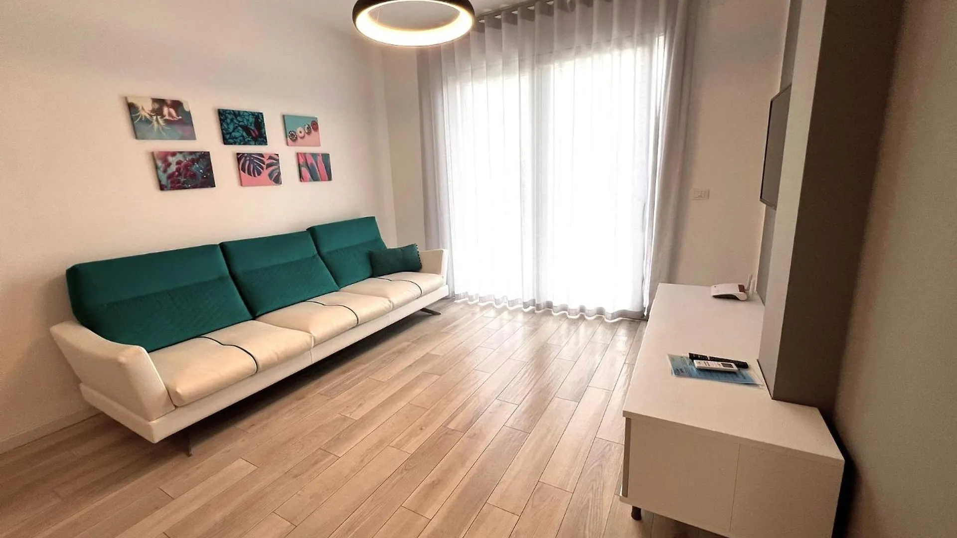 Sun Beach Residence Con Piscina - Piazza Brescia - Adria Holiday Jesolo - Family Apartments