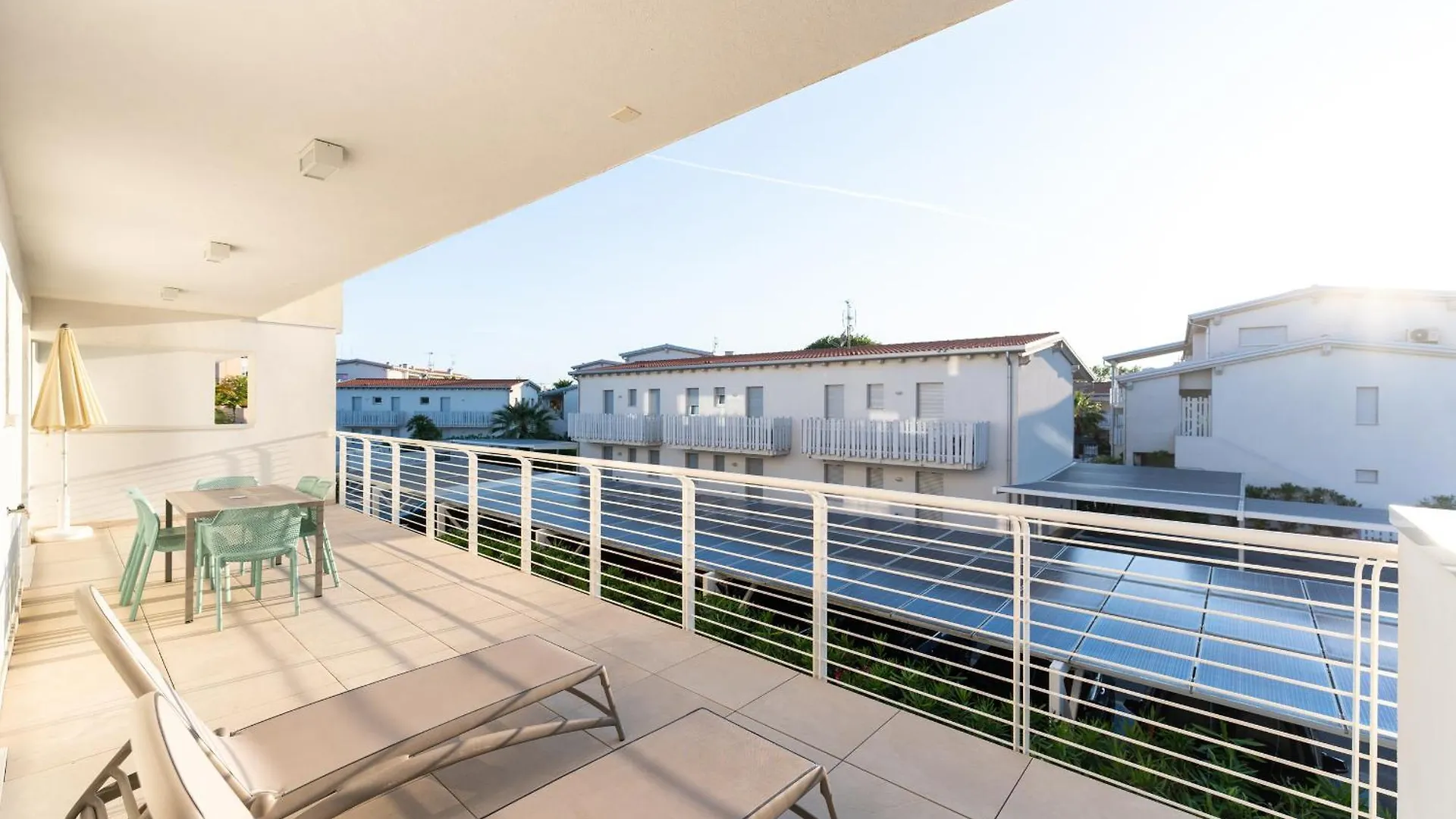 Sun Beach Residence Con Piscina - Piazza Brescia - Adria Holiday Jesolo - Family Apartments 0*, לידו די ג'סולו איטליה